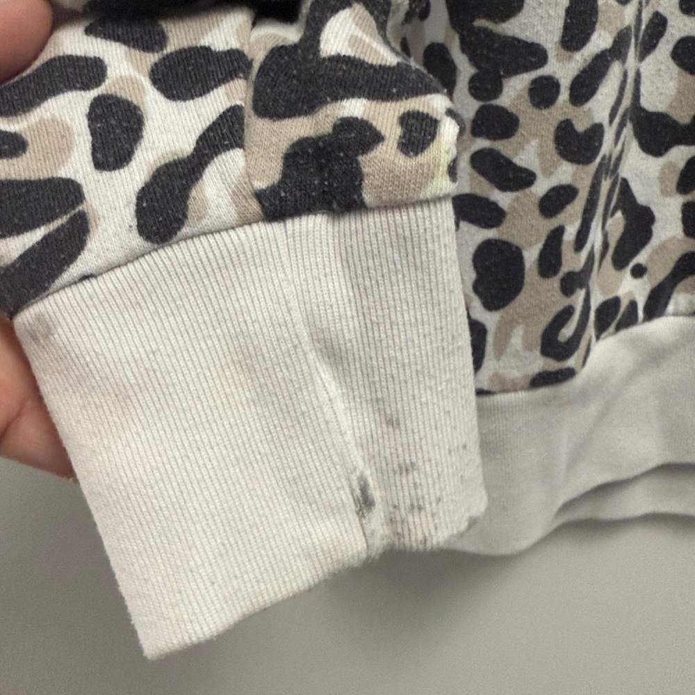 PINK Sweatshirt - Picture 4 of 7